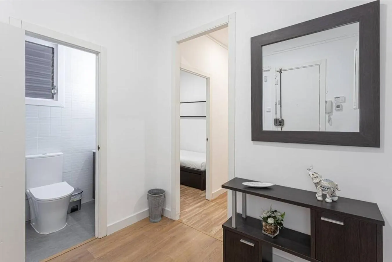 Bright 3Bdr Near To The Metro Apartment L'Hospitalet de Llobregat Spain